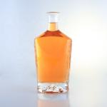 Flint Glass Bottle for Gin Rum Champagne Brandy and Whisky Featuring Customized