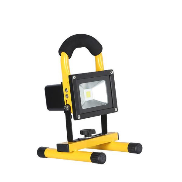 Portable Outdoor Waterproof Garden IP65 66 10w 20w 30w 50w Rechargeable Camping