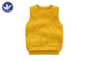 China Sleeveless Cable Knitting Girls Pullover Sweaters Two Pockets Unisex Vest Side Slit factory