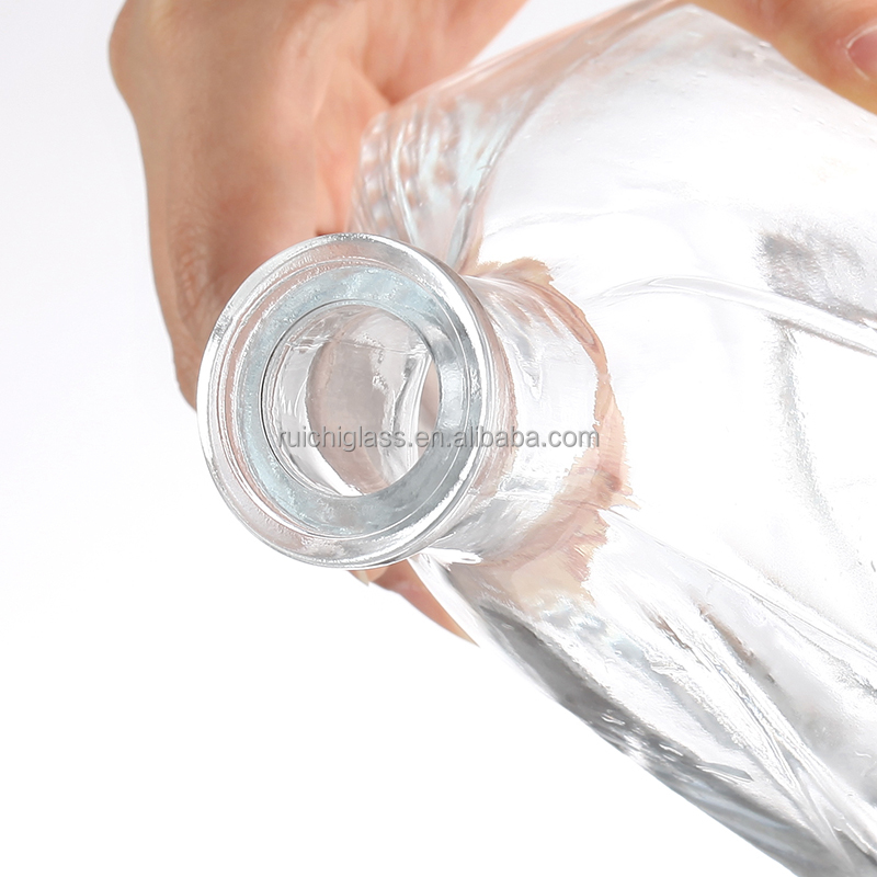Hot Stamping Super Flint Glass Bottles for Vodka Whisky in Manufacturing Process