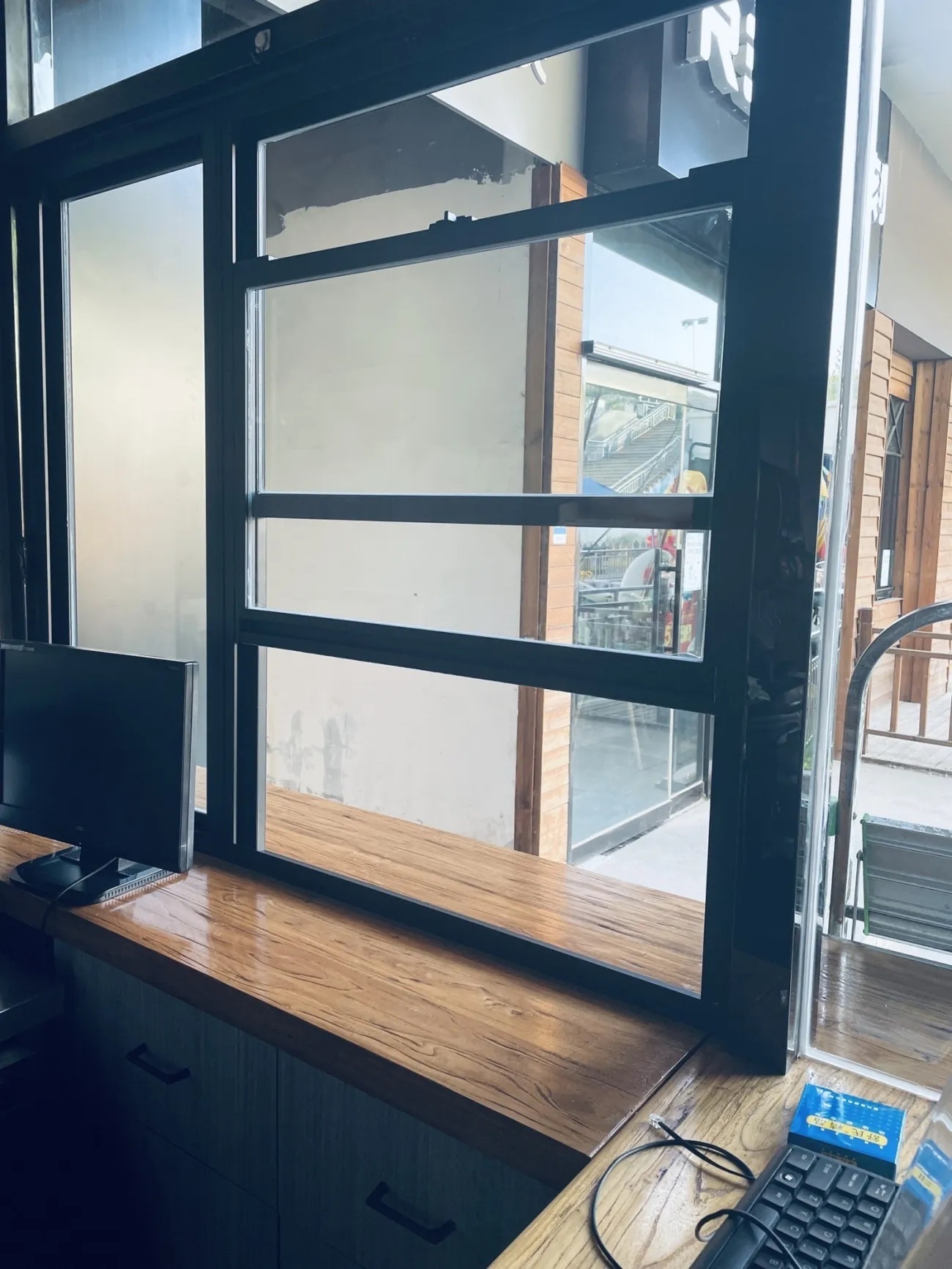 Greenhouse Folding Window Interpretation Blending Historical Aesthetics with Contemporary Efficiency