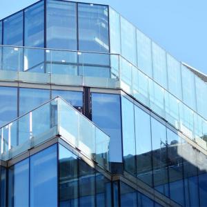 China Clear Tempered Glass Toughened Glass For Screen Wall Plank Road Partition Sun Room factory