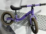 No Brake 2 Wheel Style Childrens Balance Bikes Magnesium Alloy Frame