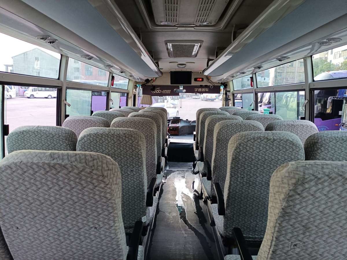 Second Hand 35 Seats Used Yutong Commuter Bus Emission Euro 3 Passenger