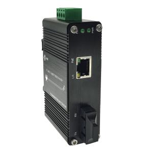 China Micro Industrial 100BASE-FX to 10/100BASE-T 30W PoE+ Media Converter factory