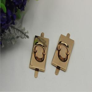 China Metal handbag hardware metal clip lock bottom parts with light gold factory