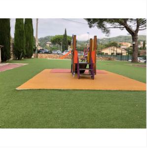 China Cesped Artificial Synthetic Grass Green Garden Turf Fake Grass Carpet factory