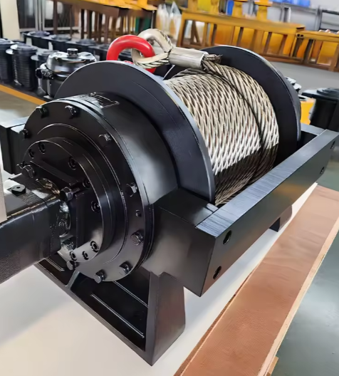 China Power Source Hydraulic Winch for Tructor Versatile and Heavy Load Handling Capacity factory