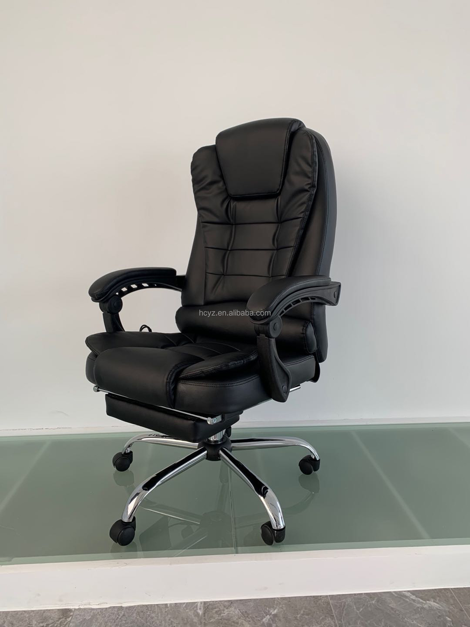 Traditional Design Style Gaming Chair with Heater Function and Synthetic Leather Cover