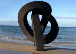 China Beach Decoration Corten Steel Sculpture Rusted Metal Garden Sculptures factory