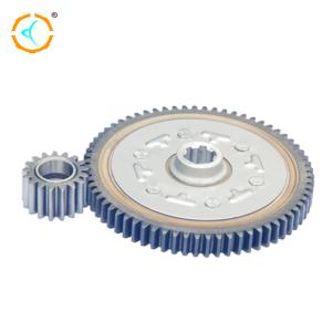 China CNC Steel Silver Motorcycle Clutch Gear , Scooter Clutch Parts For 67T-17T factory