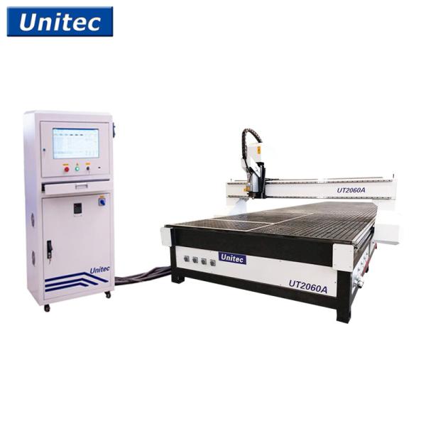 China 2060 30000mm/Min Woodworking CNC Router Machine With Rotary factory