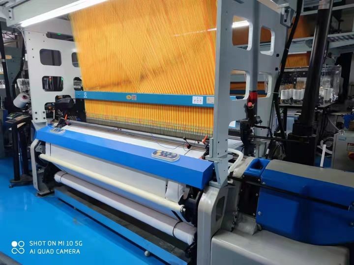 Wool Displayracks 736 Loomur Rapier Weaving Loom Microcomputer Control