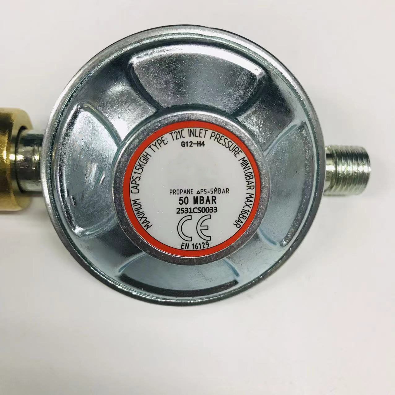 Hand Propulsion Zinc Alloy Gas Regulator for Higher Flow Rates in Colder Temperatures