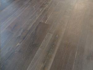 China rustic European French Oak Engineered Wood Flooring with cracks &amp; knots factory