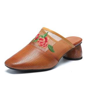 China HZM006 Sandals Women'S Leather Embroidered Slippers Ethnic Lazy Shoes Hollow Breathable Retro Classic Women'S Shoes Embr factory