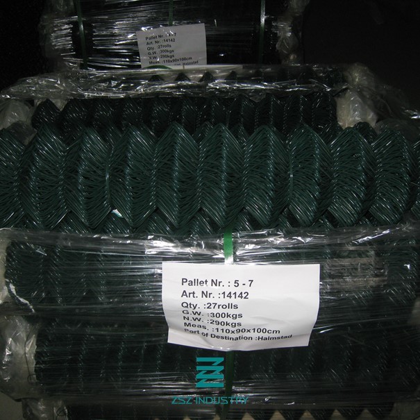 Welded Barbed Wire Mesh Fence Rolls Outer Pvc Coated Galvanized treatment