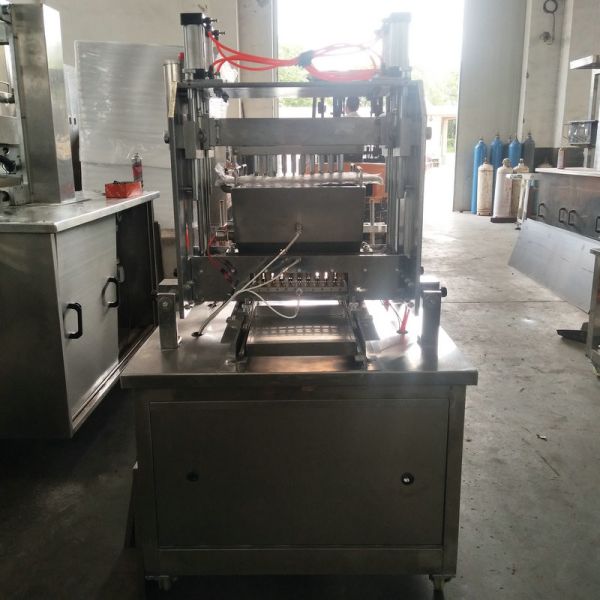 China Custom Made Caramel Making Equipment / Commercial Gummy Bear Machine factory