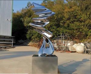 China Modern Garden Ornaments Statues Handmade Polished Abstract Metal Sculpture factory