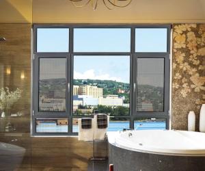 China Customisable Aluminum Casement Windows with Powder Spraying and Customisation factory
