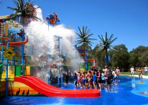 China Large Scale Water Playground Equipment Elegant Design Against Corrosion factory