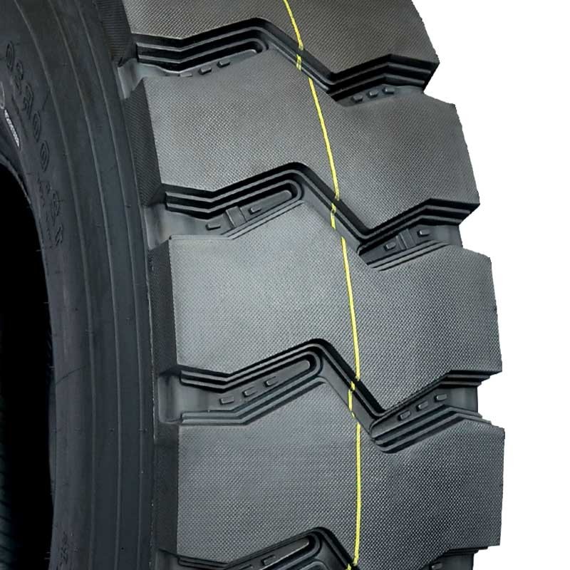 Excellent Heat dissipation Radial Truck Tyre / 20PR Off Road Truck Tires