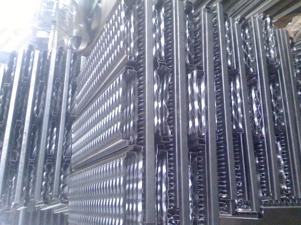 Light Weight Anti Skid Metal Plate / Anti Slip Metal Stair Treads Low Maintenanc