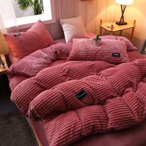 China Single Bedding Set 4 Pcs Flannel Duvet Cover Flat Sheet Pillow Cases Sustainable Queen King Size factory