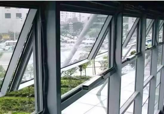 Aluminum Upper Hung Window in Powder Spraying with Soundproof and Insulation