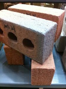 China Construction Building Materials Common Clay Bricks Sandblast Face With 3 Holes factory