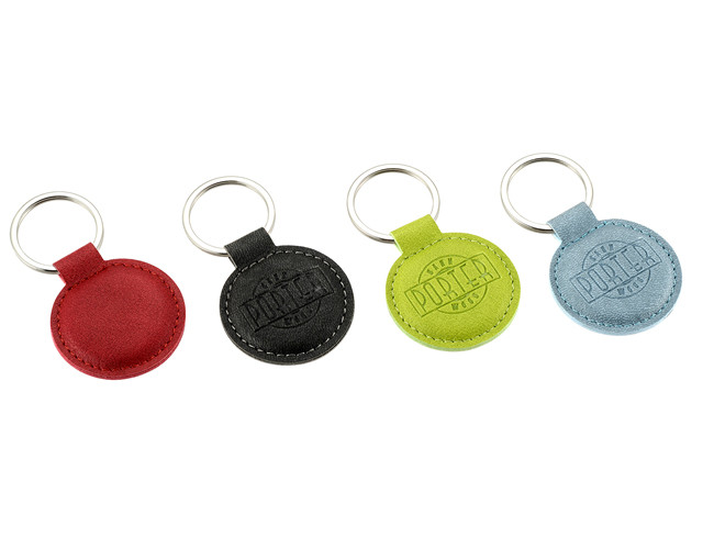 Debossing Logo PU Personalised Leather Keychain Round Zinc Alloy Brown