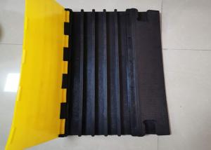 China Heavy 20 Tons 5 Hole Width 35mm Driveway Speed Bumps factory