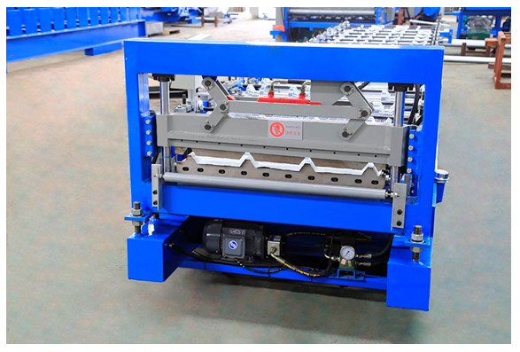 5.5KW 500Mpa 0.6mm Roof Panel Roll Forming Machine