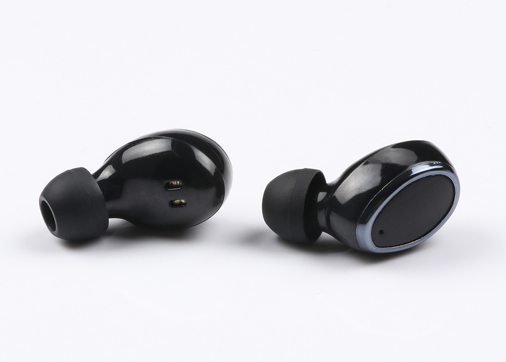 2.4GHZ True Wireless Stereo Earphones Built - In Microphone With Charging Case