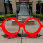 Red Painted Metal Sculpture , Stainless Steel Glasses Sculpture For Monumental