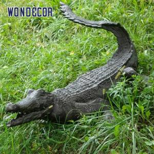 China custom made outdoor garden amazing brass casting alligator sculpture factory