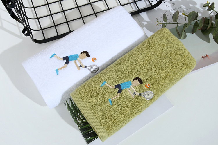 Embroidered 180gsm Custom Logo Quick-drying Sports Towel for Extended Outdoor Fitness