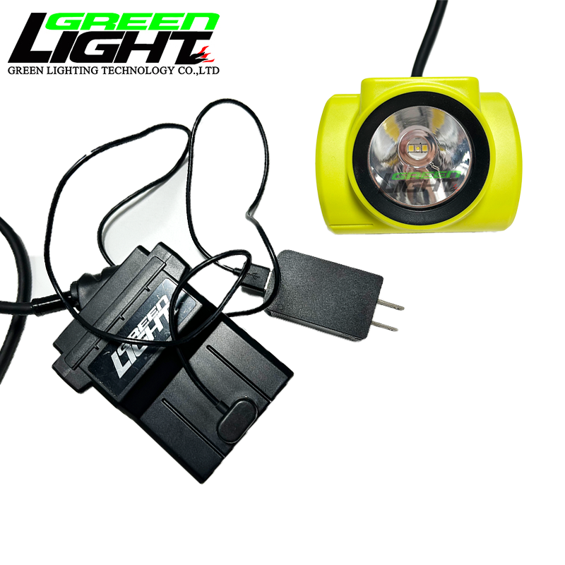 ATEX Explosive Environments LED Mining Lamp with 13.6Ah Capacity 35hrs Continuous Working Time and 221lum Illuminous