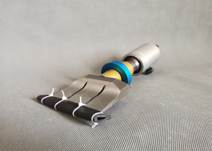 40Khz Ultrasonic Food Cutter Handheld With Titanium Alloy Blade