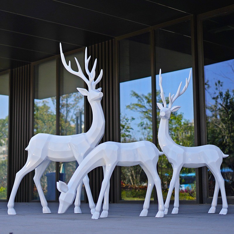 Fiberglass Sculpture Plum Blossom Deer Hotel Lobby Furniture Garden Landscaping Property