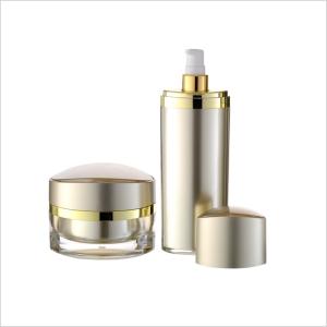 China Plastic PMMA Cosmetic Lotion Bottle Green Facial Cleanser Skincare Packaging factory