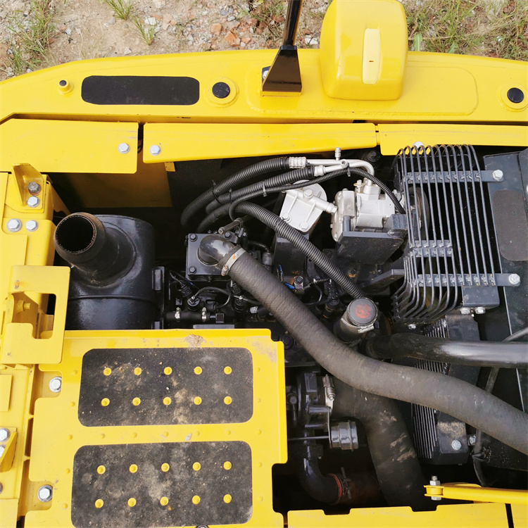 Good Condition 12 Ton Komatsu PC120-8 Used Excavator Made in Japan with Cummins Engine