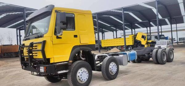 Used Cargo Trucks 8×4 Drive Mode Sinotruck Howo Cargo Truck Chassis 11 Meters