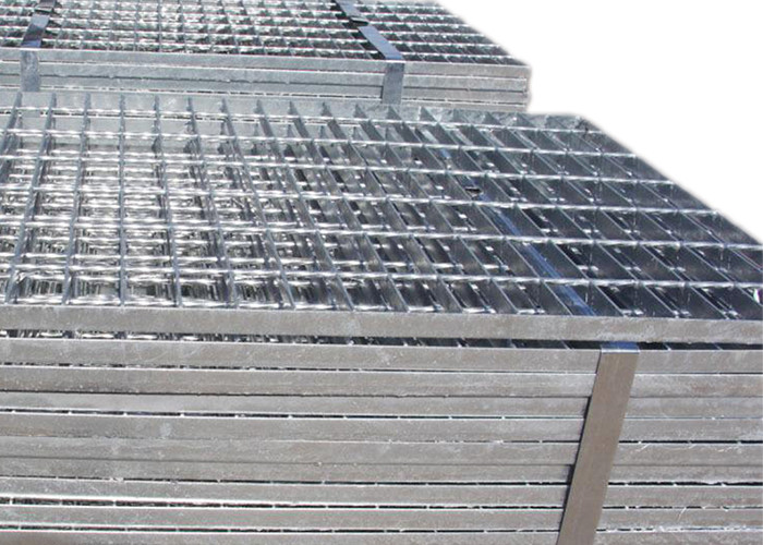Galvanized Anti Tread Industrial Steel Grating Empty Grid Plate For Petroleum Platform