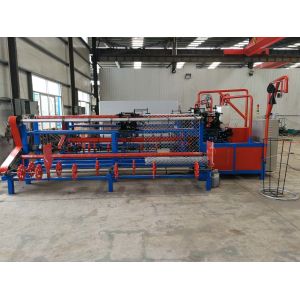 China High Capacity Chain Link Fence Machine For Playground Protection factory