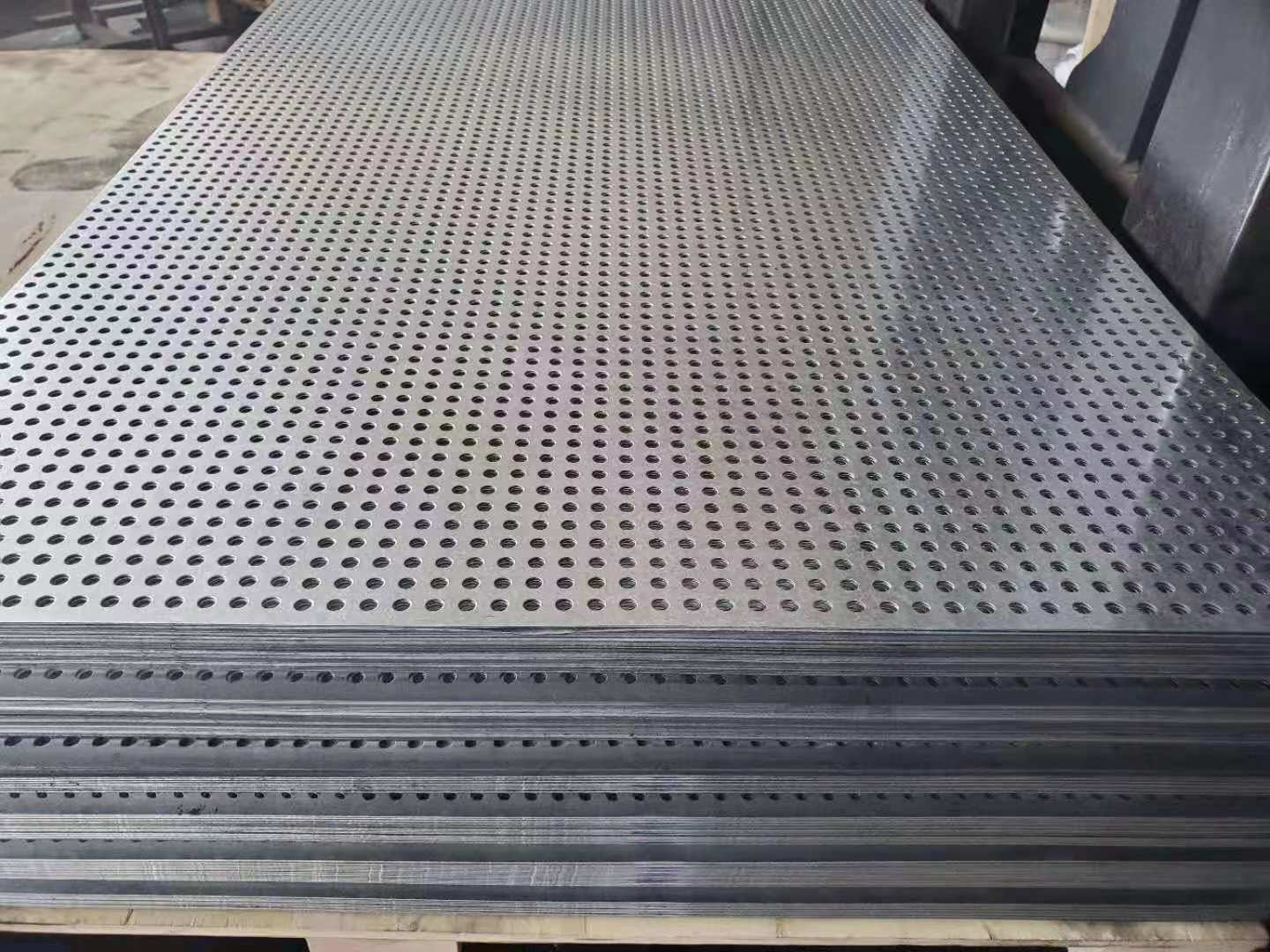 SS306 Decorative Perforated Wire Mesh 26 Gauge 2.5mm Thickness