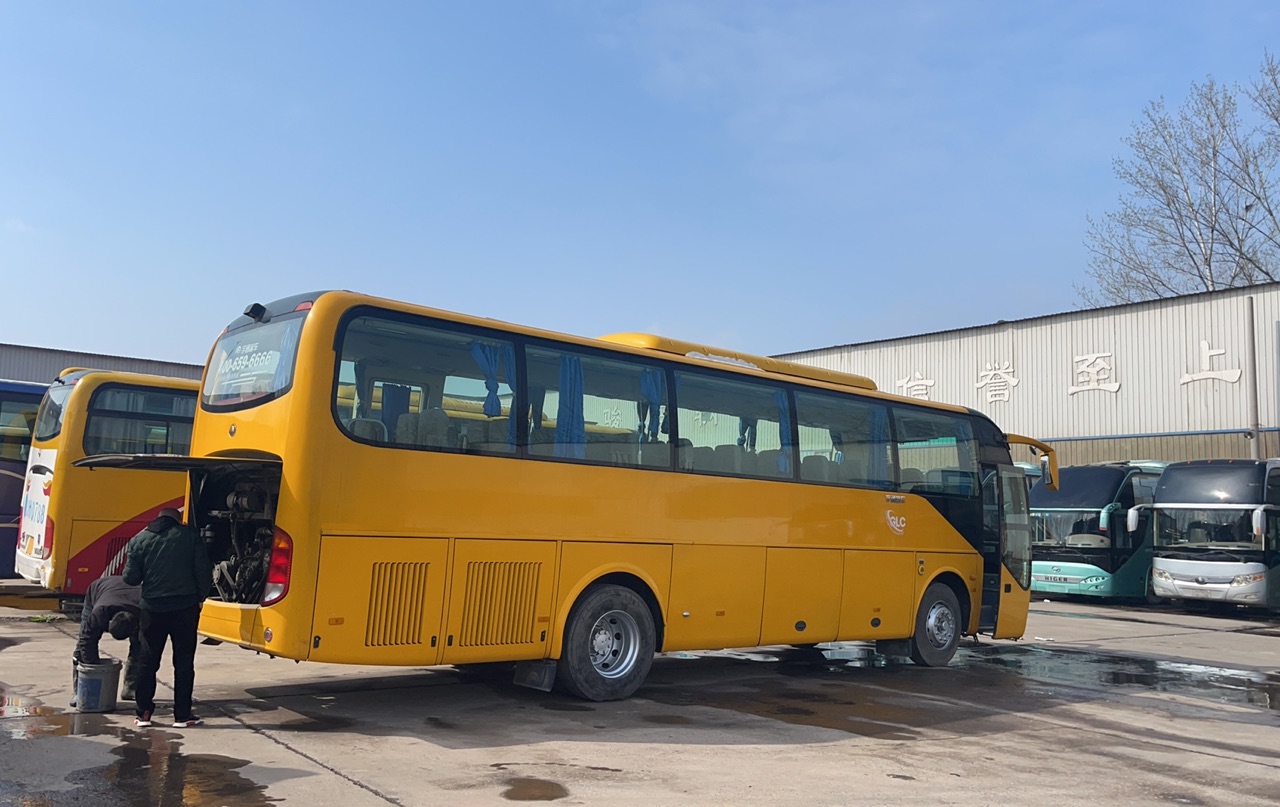 Left Hand Drive Second Hand Buses Manual Transmission Euro 4 Emission Standard Promotion