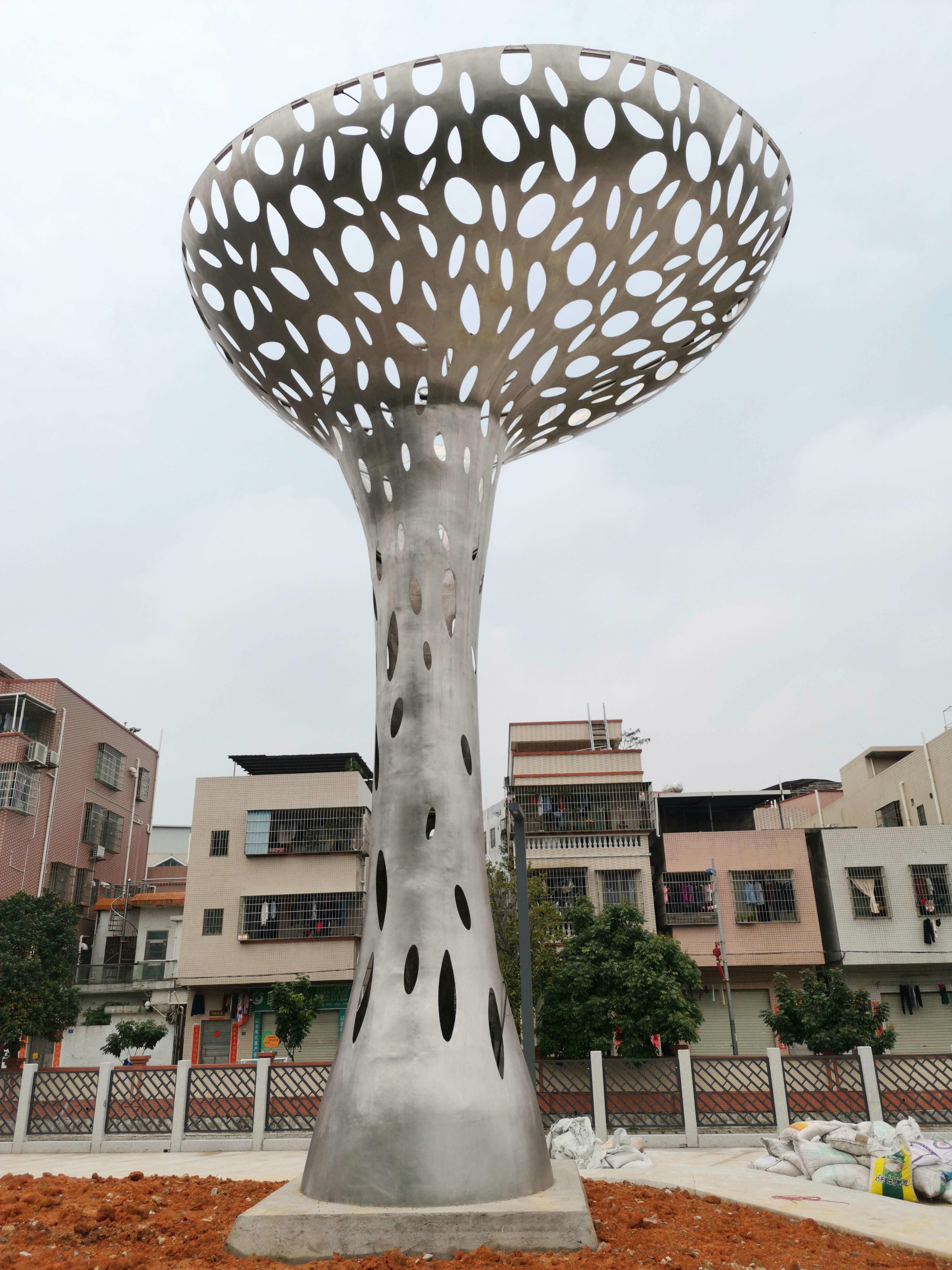 Lamp Hollow Large Metal Yard Sculptures , Brushed Surface Metal Lawn Sculptures