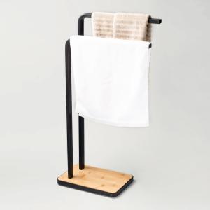 China New Black Bath Towel Stand Tower Holder With Two Arms Hand Free Standing Bathroom Wooden Bamboo Towel Rack factory