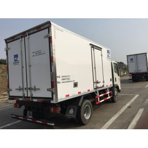 Refrigerated Box Truck With Frp Insulation Panels , Refrigerated Truck Loads